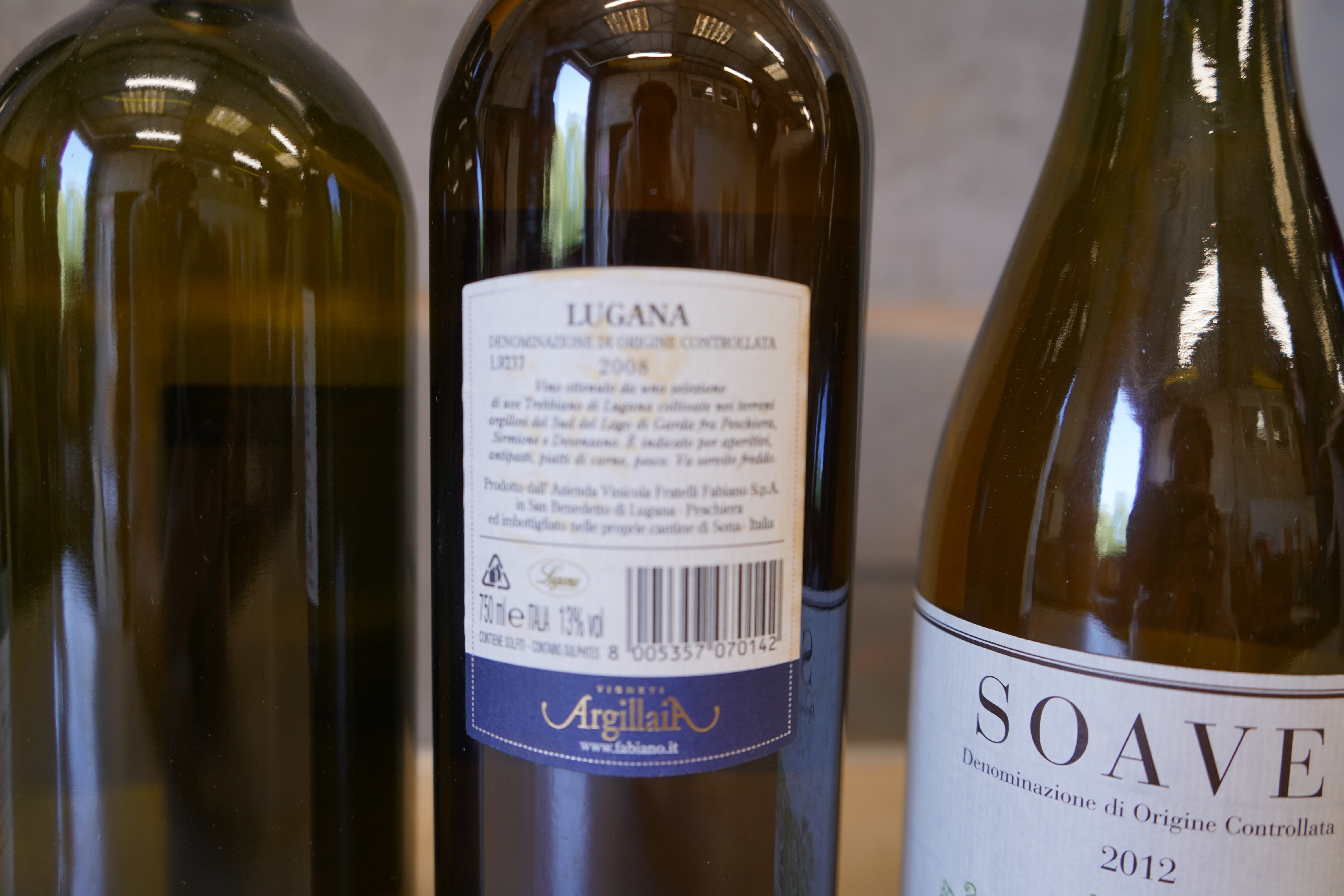 A mixed parcel of Italian white wine